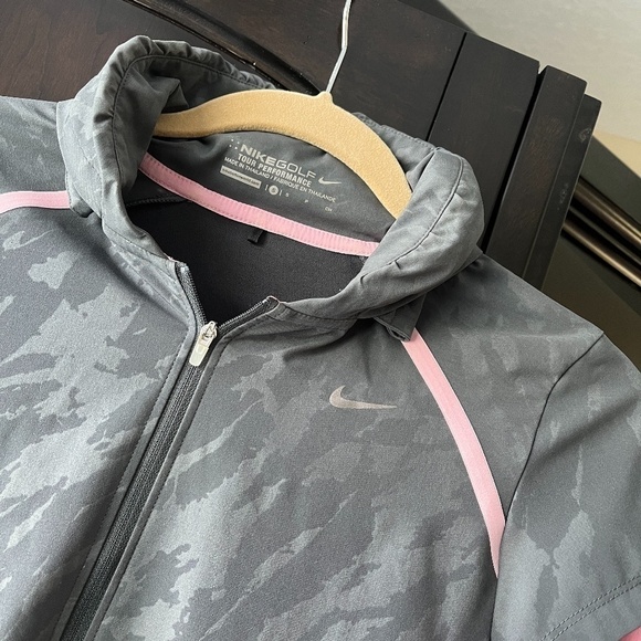Nike Golf Long Sleeve Jacket with hood - Picture 8 of 8